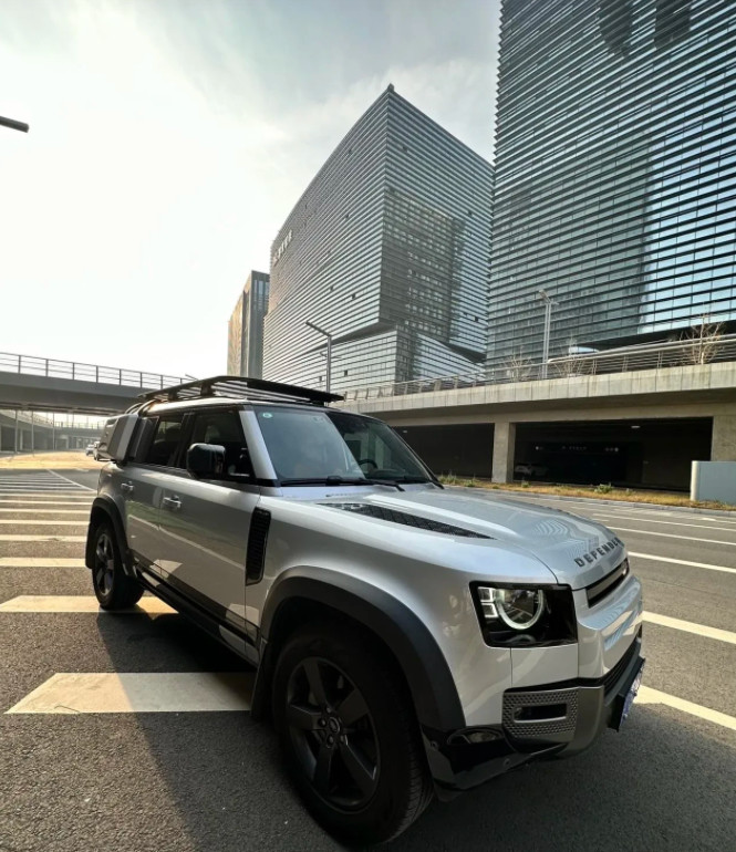 路虎中大型SUV