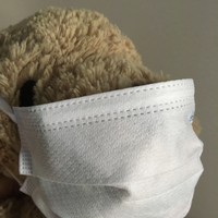 春天谨防过敏花粉症，我推荐大家带这款医用外科口罩。