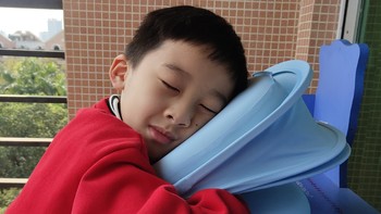 车厘子护脊午睡枕，让孩子们的午休趴睡更舒适健康