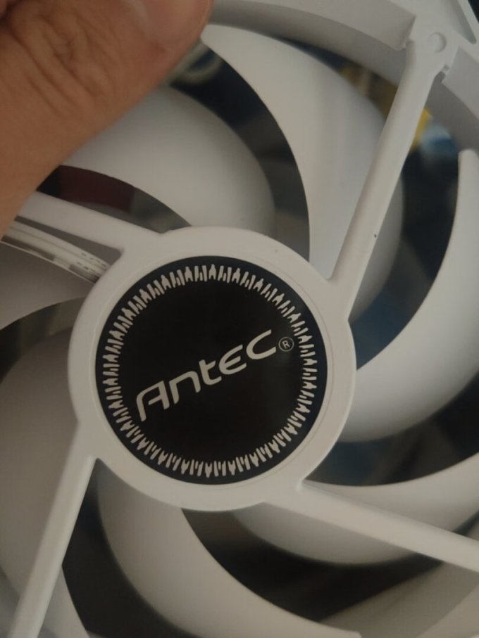 半岛铁盒散热风扇怎么样 价格非常便宜,京东的送货也真的._什么值得买