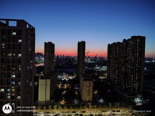 摩托罗拉手机的夜景表现如何？