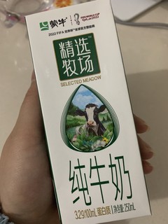 蒙牛精选奶全脂高营养