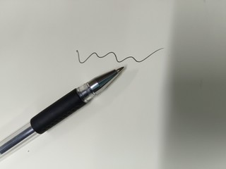 文具 中性笔0.5圆珠笔大容量