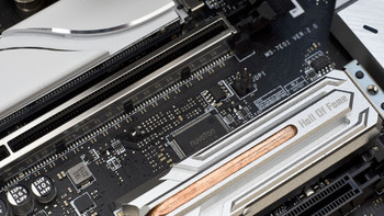 【老黄搞机篇一百七十九】纯白高颜值的PCIe 4.0固态，影驰HOF PRO 30 1TB SSD体验评测