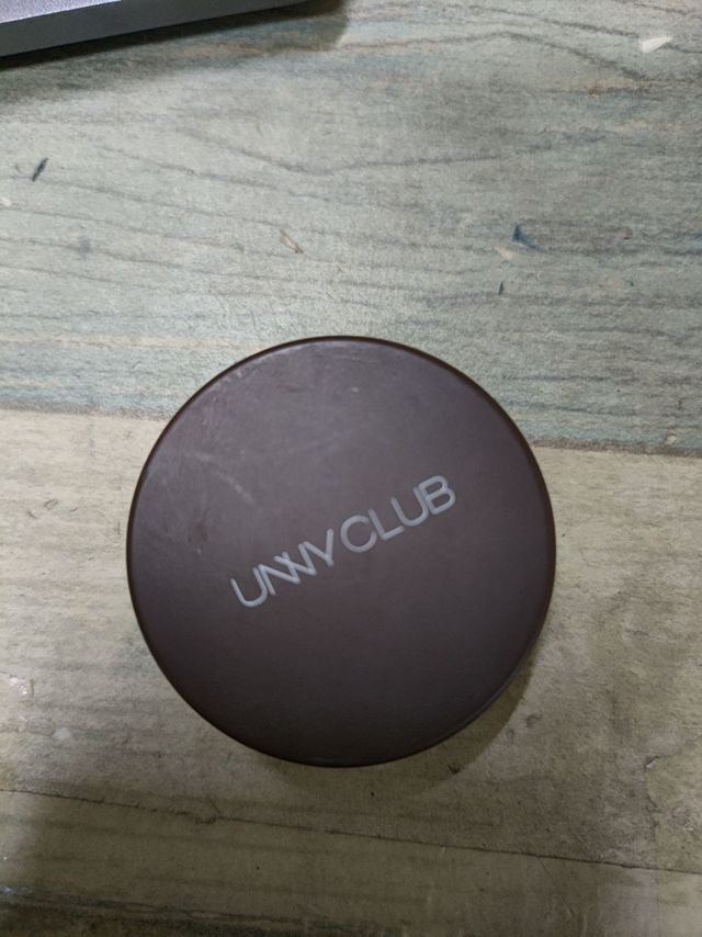 unny的流云持妆眼线膏