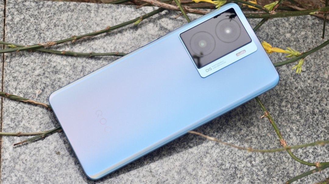 phonetalk120w5000mah千元价位新卷王iqooz7上手体验