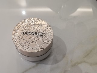 春天好用的DECORTE散粉