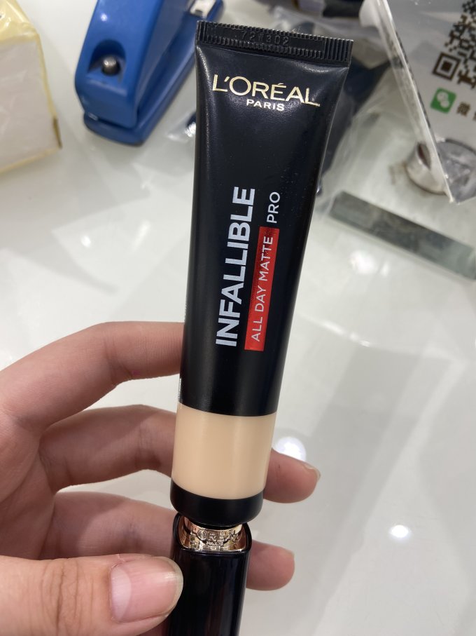 巴黎欧莱雅粉底液