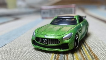 ​多美卡红白盒7号车-奔驰AMG GT R