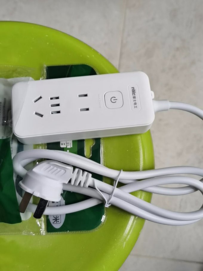 雷士照明插座怎么样 雷士电工插座使用锡磷青铜,导电._什么值得买