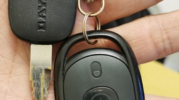 生活经验 篇三十一：电动车钥匙的三个按键你用对了吗 