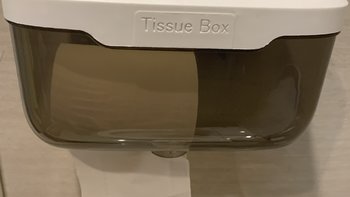 卫生间免打孔厕纸盒好用又环保。