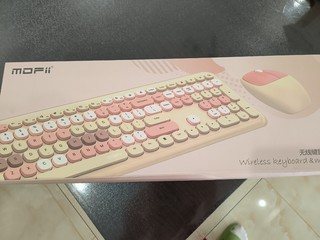 格格不入的奶茶键盘