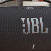 蓝牙音箱推荐 篇二：户外蓝牙音箱推荐-JBL Boombox 3