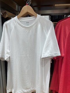 优衣库短袖T恤选哪个色好呢？