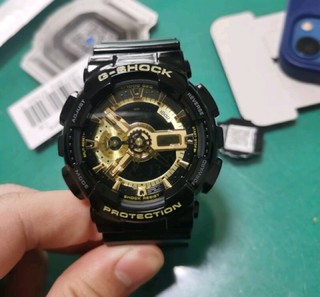 卡西欧G-SHOCK黑金手表