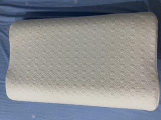 京东京造的斯里兰卡乳胶枕