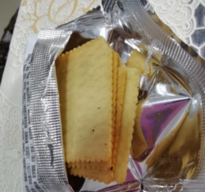 百草味饼干糕点