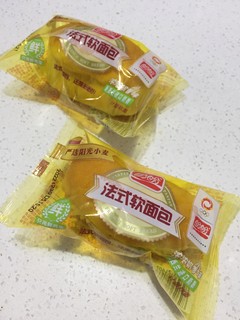 盼盼法式软面包，牛奶好搭档！