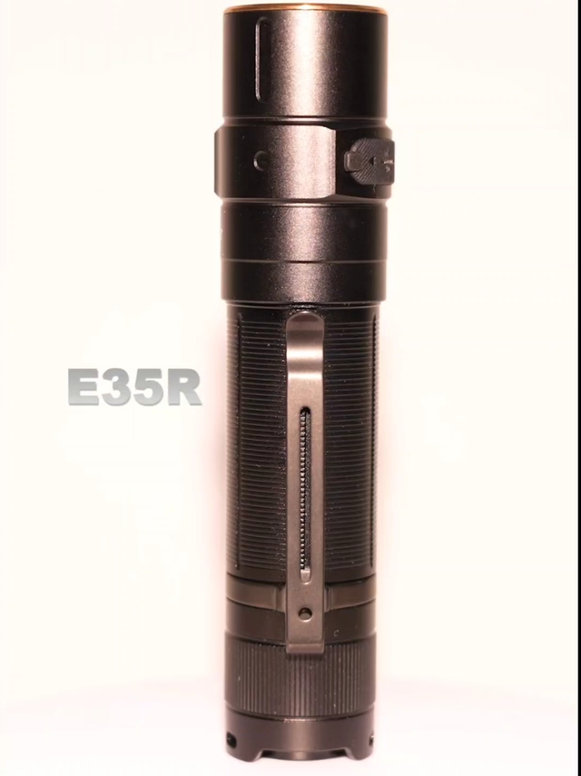 菲尼克斯Fenix新品21700小直E35R强光手电