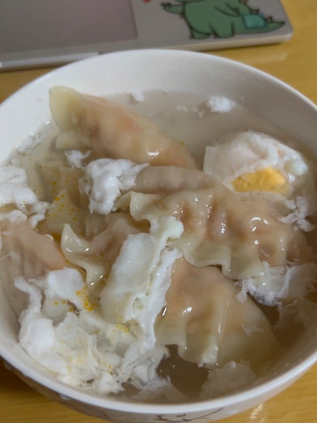 饺子🥟配鸡蛋🥚，美味佳肴！