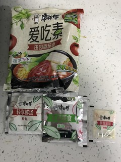 干粮囤货!钟爱泡面分享康师傅爱吃素田园番