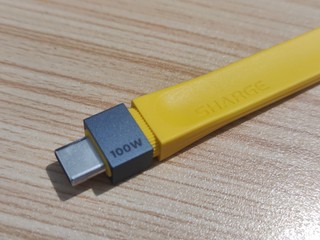 闪极“随影”双USB-C接口PD 100W快充数据线