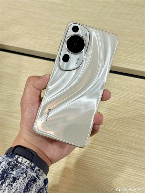 网传华为 P60、Mate X3 系列保修价出炉，屏幕组件最高4998元