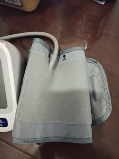 欧姆龙血压测量仪