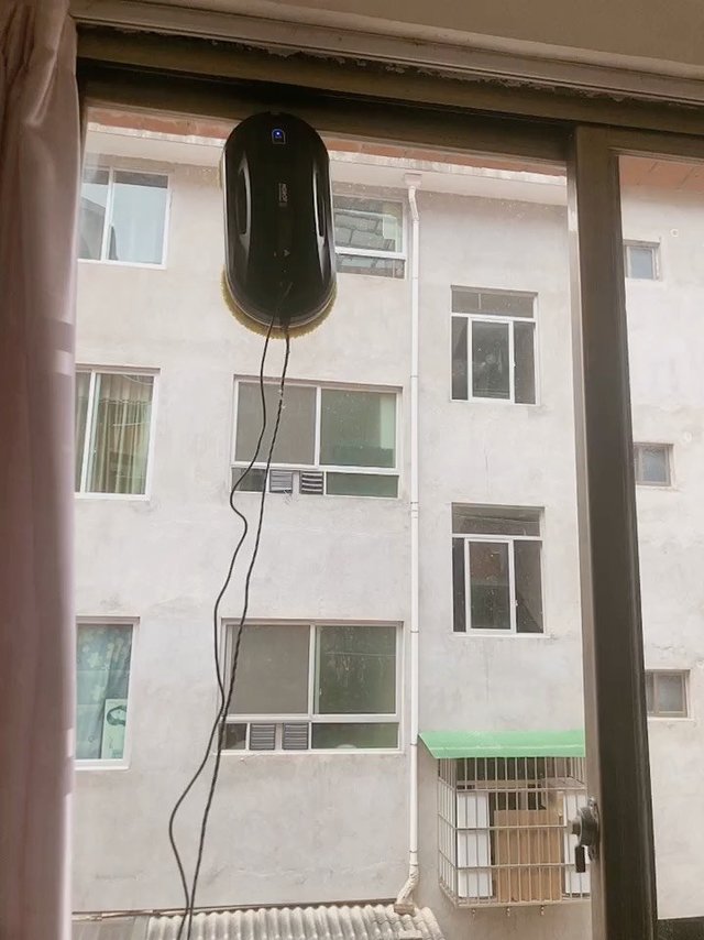 玻妞擦窗机器人工作vlog 