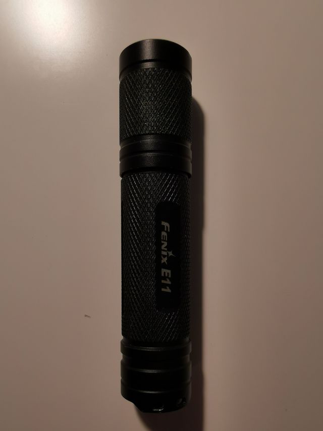 菲尼克斯E11手电筒真是一款经典手电筒！