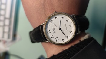 菜鸟裹裹 篇三：我大学时期的基本款手表：西铁城猎鹰Q&Q