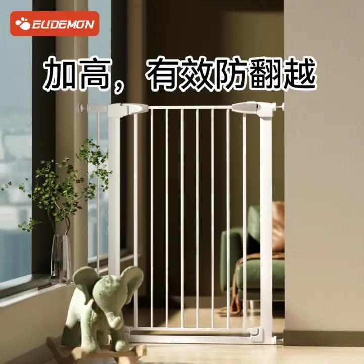 有娃有猫有狗的家庭 该如何让他们仨和平相处？安全门栏安装使用测评