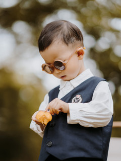 保护宝宝眼睛就选这副时尚儿童太阳镜！