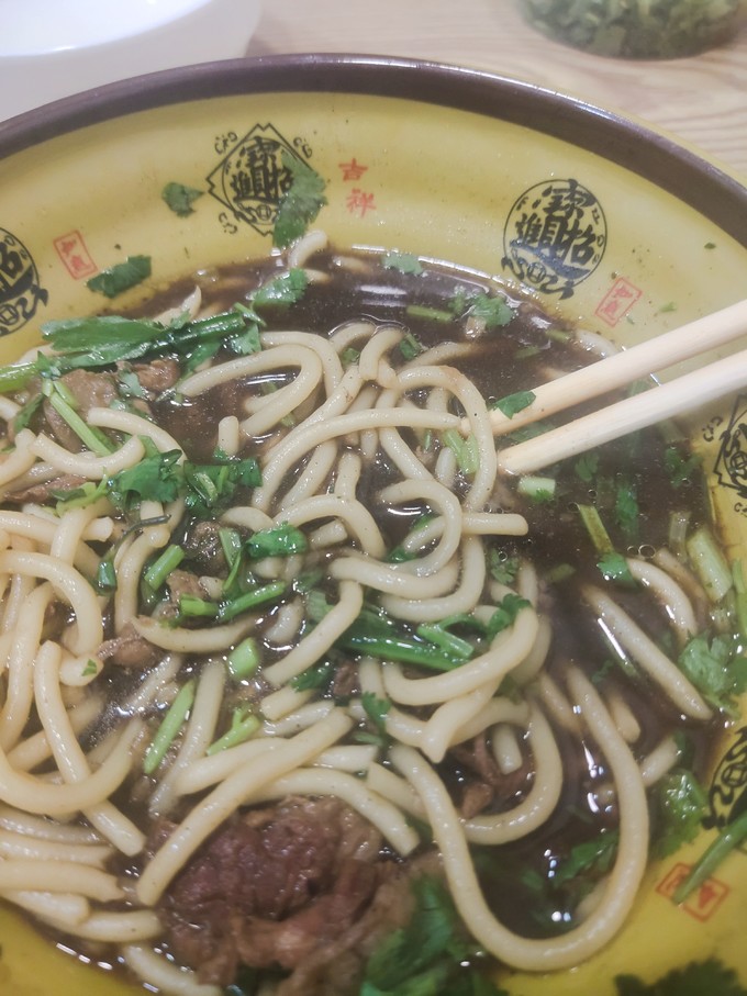 来一碗曲沃火锅饸饹面