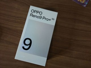 自带美妆效果，更适合女性，OPPO Reno9 pro