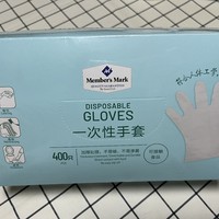 春天野餐烧烤中必不可少的一次性用品