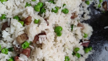 米饭，菜，肉，一锅闷，简单快捷又省事儿！