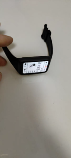 OPPO的Band2的运动手表。