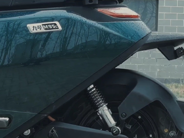 父亲的第一辆智能电动车