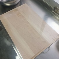 花40块钱买了个木质菜板，细节设计很到位，真不错