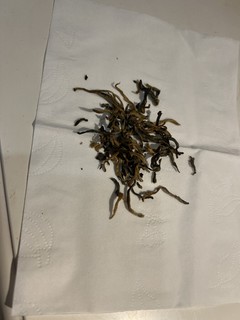 汤色红润，口感极佳的滇红茶