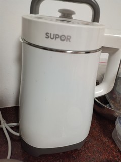 苏泊尔豆浆机，给您不可替代的营养