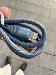 软胶usb-a to L性价比做工无敌。