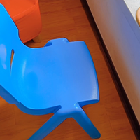 耐用家装品：一体成型塑料椅