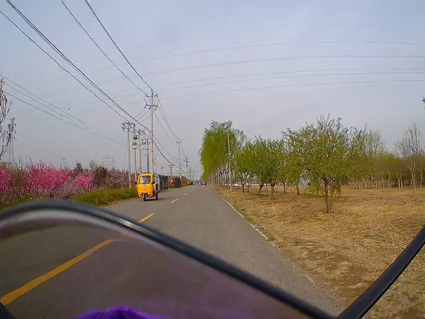 行车记录仪趴趴狗291，同一路段效果