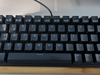 第一个机械键盘RK68