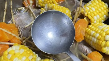 吃吃喝喝 篇十：家常菜之胡萝卜玉米汤 