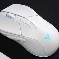 雷柏V300W双模无线游戏鼠标：入门价位、越级体验