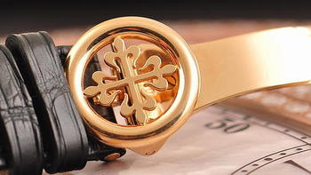 探究百达翡丽钟表的扣带设计特点
